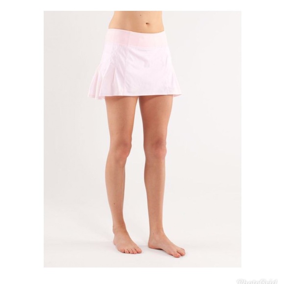 lululemon athletica Dresses & Skirts - LULULEMON | Run In The Run Skirt